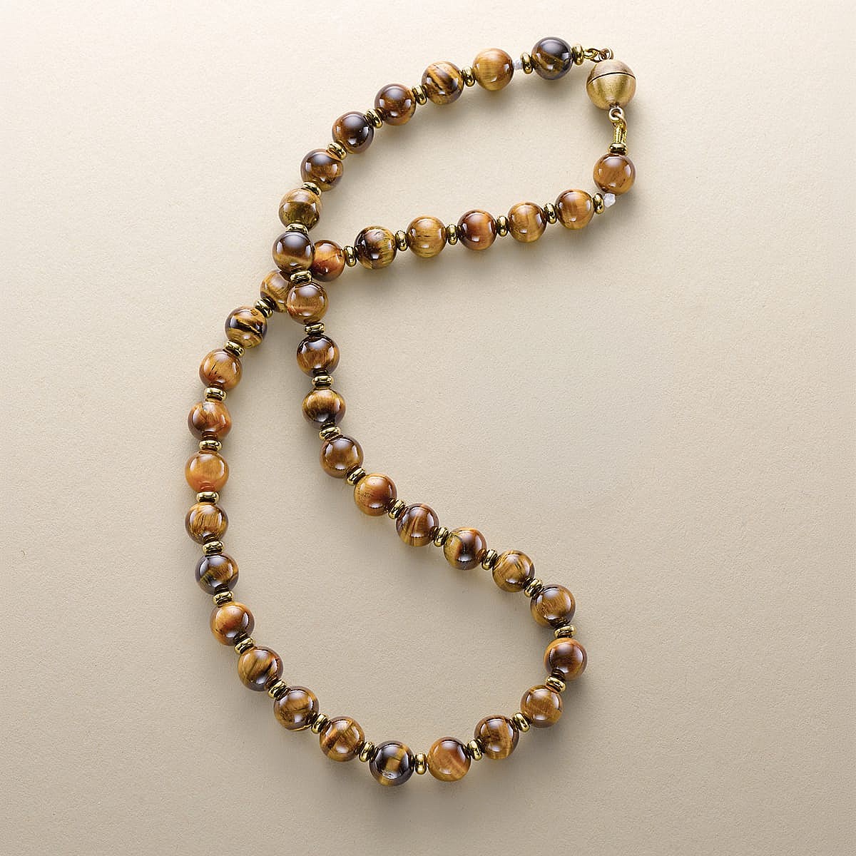 Collier en Pierres Coloré Avec Courage