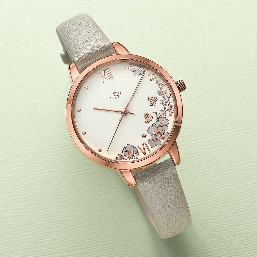 Montre Grise Encerclée de Fleurs