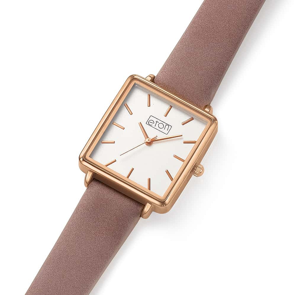 Montre en Suédine Rose Tendre À Couper le Souffle