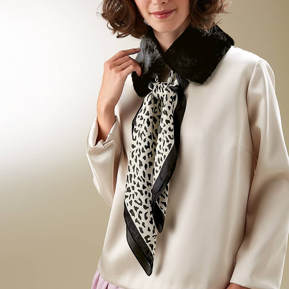 Foulard Follement Monochrome