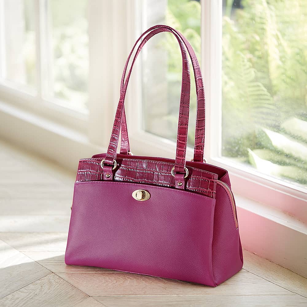 Sac en Cuir Magenta à la Mode