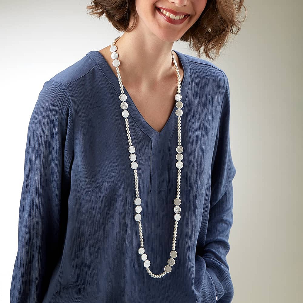 Collier en Perles Tout en Longueur