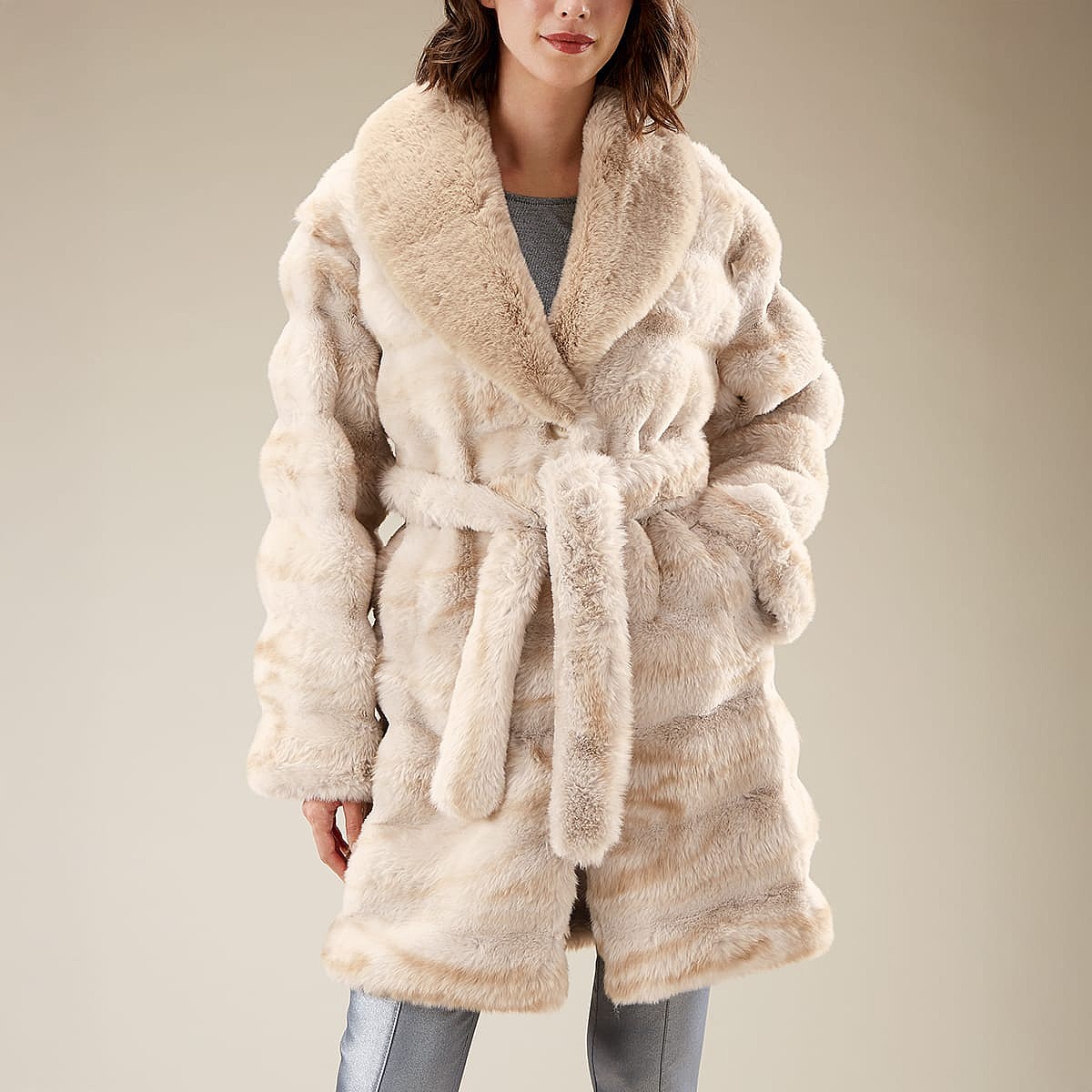 Manteau en Fausse Fourrure Sur un Nuage