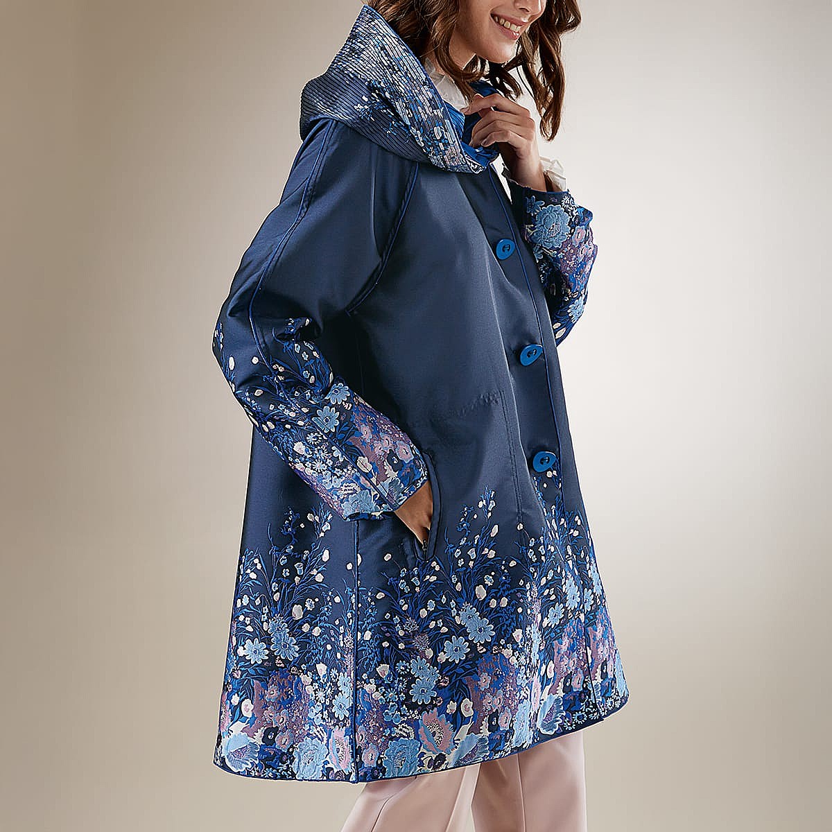 Imperméable Bleu Sous les Fleurs